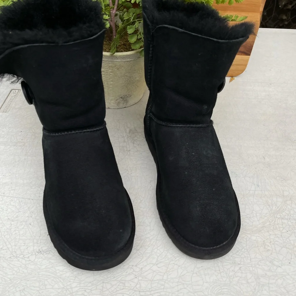 UGG🔴II Bailey button black winter boots 7 - Picture 3 of 10